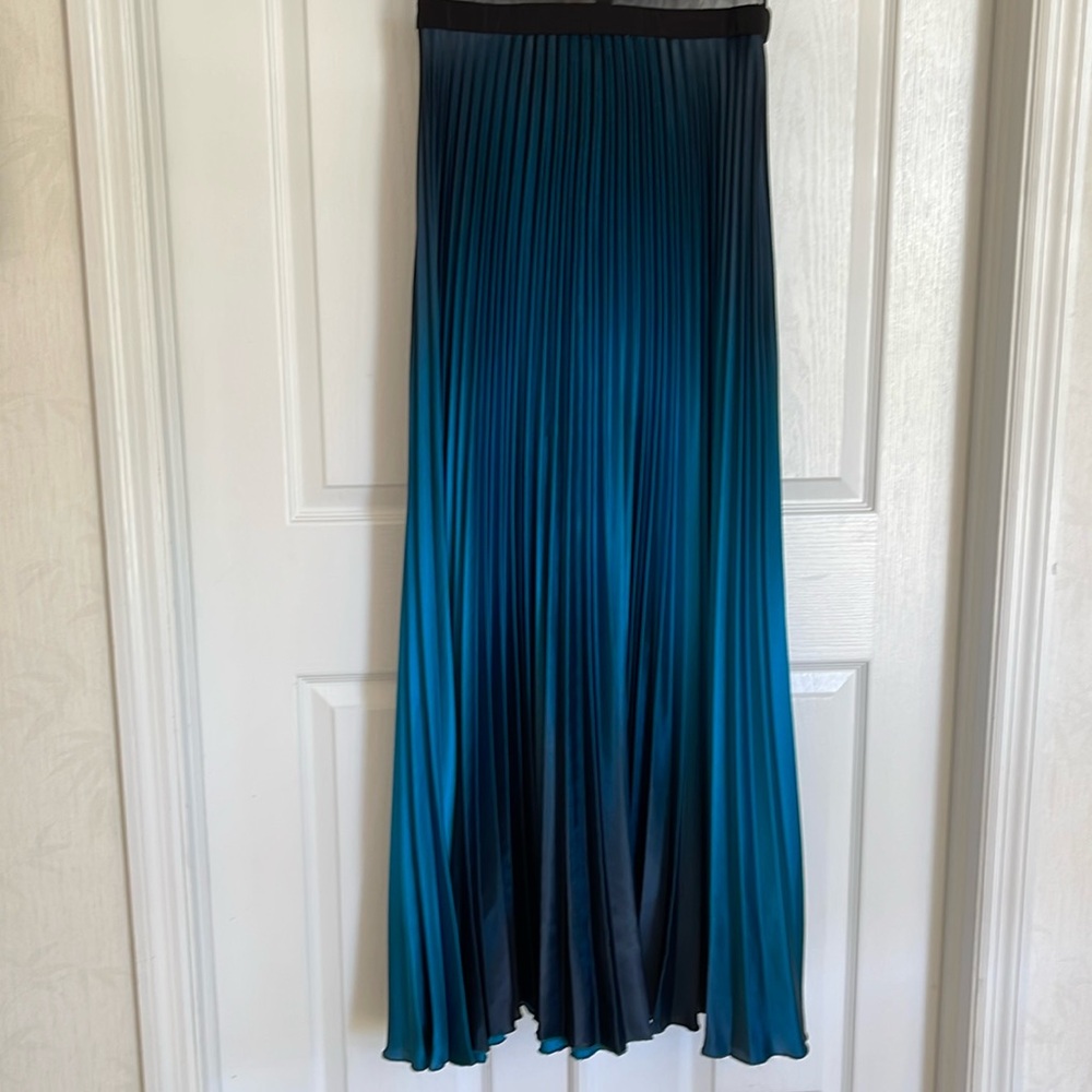 Formal Gown 14 - Picture 5 of 12